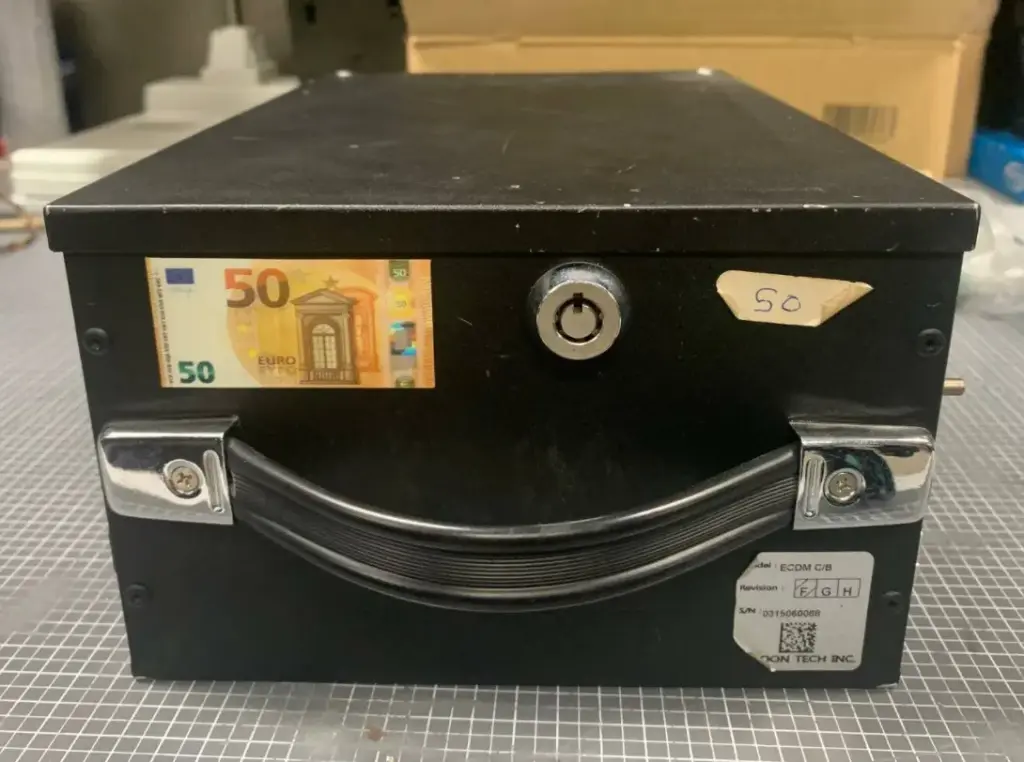 CAJON PULOON BILLETES 50